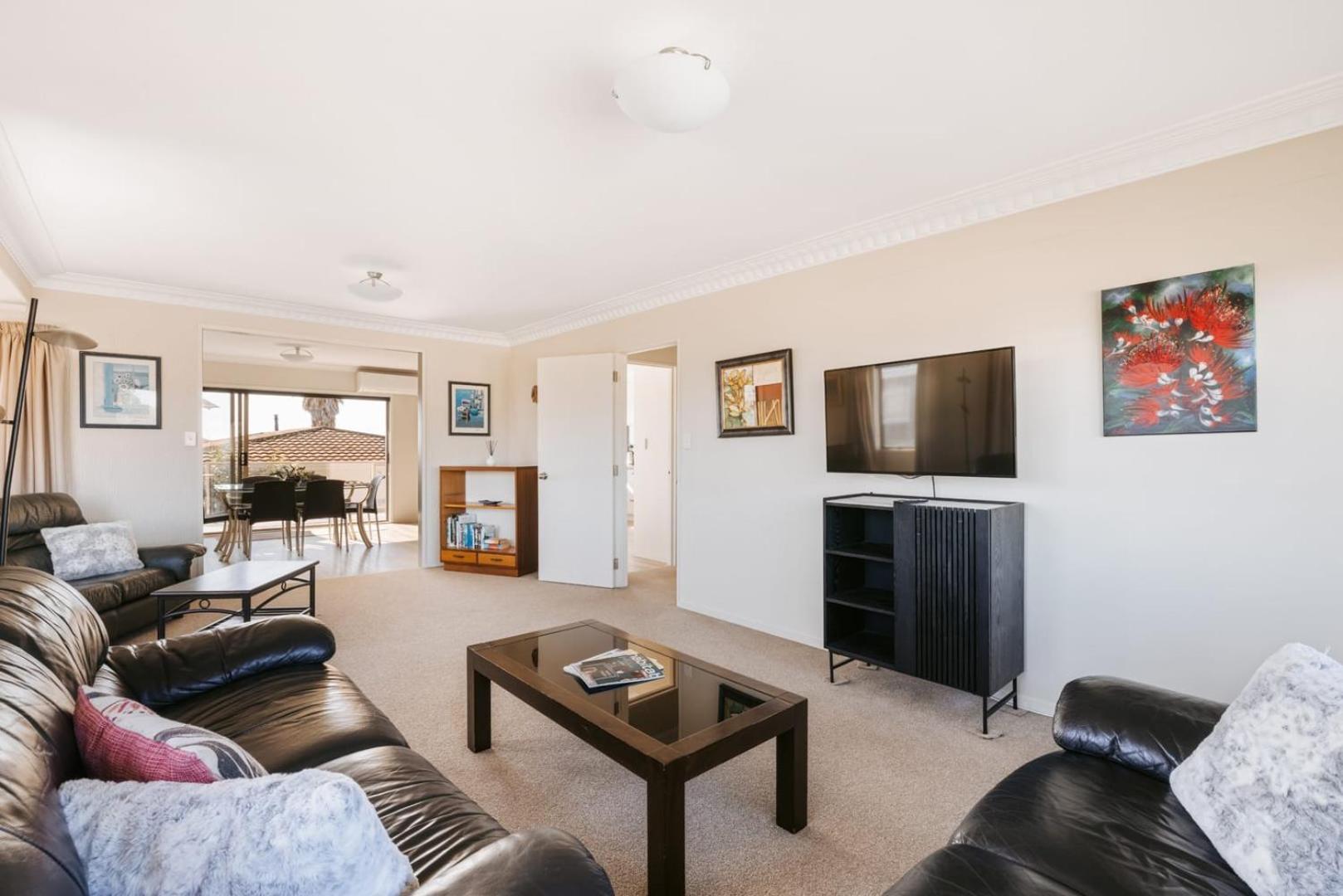 Magnificent Sunrises, Oceanbeach & Sea Views Mount Maunganui Exterior photo