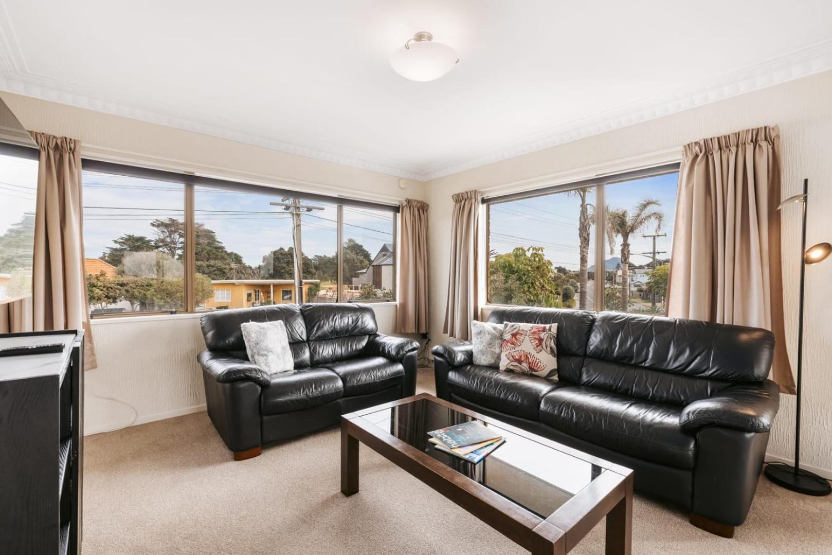 Magnificent Sunrises, Oceanbeach & Sea Views Mount Maunganui Exterior photo